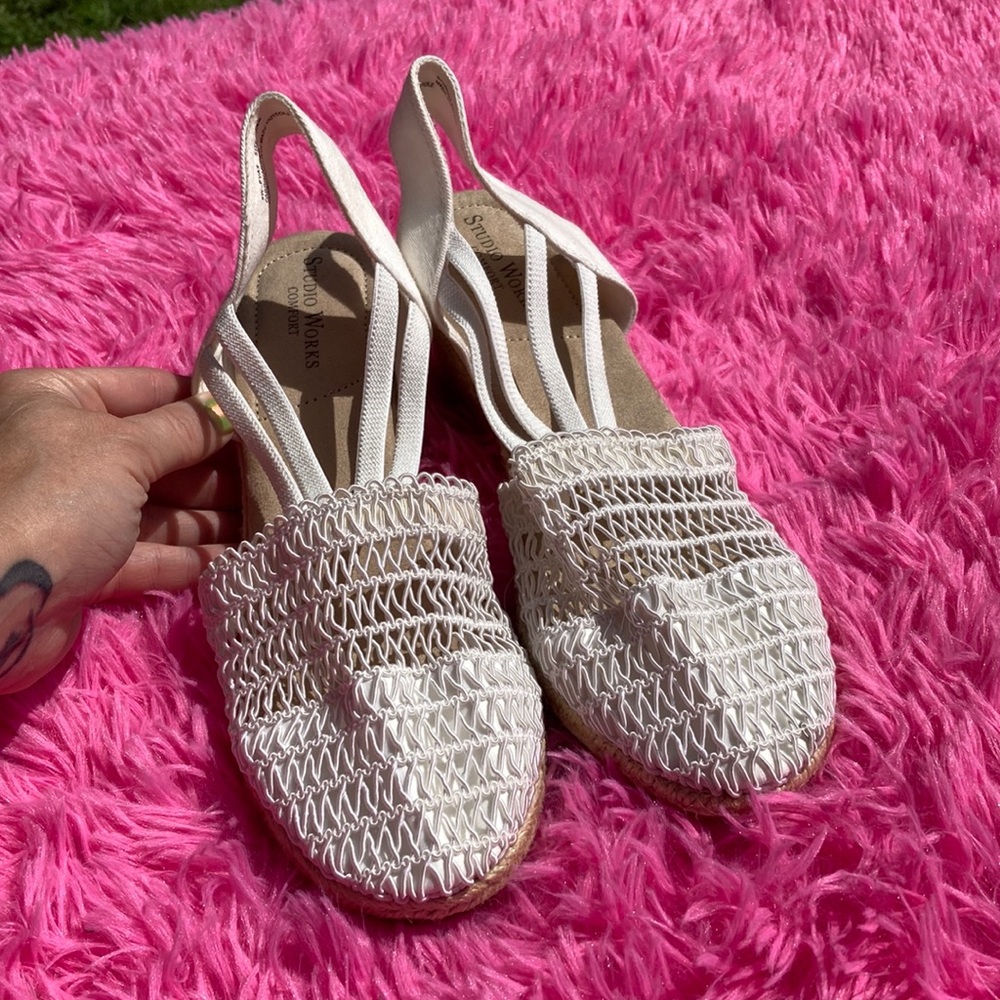 White stretch net wedge pull on espadrille sandals size 8.5